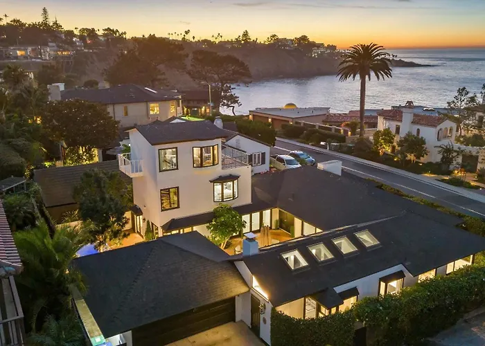 Pacific Perfection - Ocean Views Jacuzzi Walk To Beach And Dining